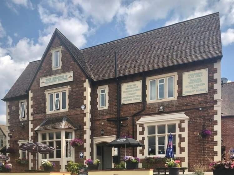 The Beacon & Railway Hotel สโตนเฮาส์ ภายนอก รูปภาพ