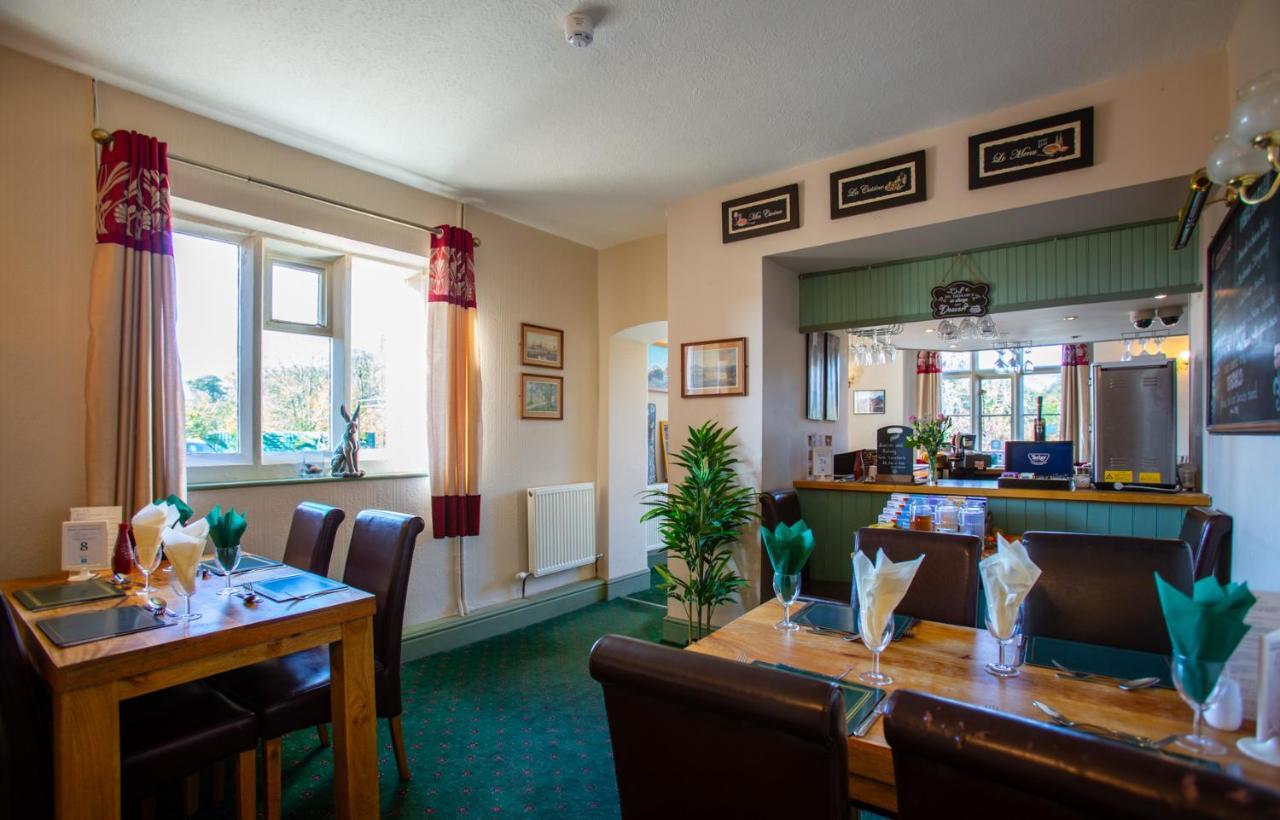 The Beacon & Railway Hotel สโตนเฮาส์ ภายนอก รูปภาพ